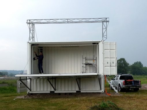 Mobile stage
