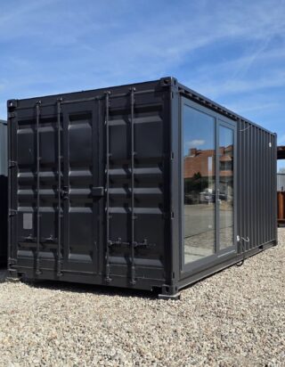 Meet us at Messe Karlsruhe, Germany, from June 26–28! 🇩🇪
Discover our innovative container home solutions firsthand and let’s connect in person. We look forward to seeing you there! L15XL 3m wide 🏡#containerhome #tinyhome #container #tradefair #shippingcontainerhome