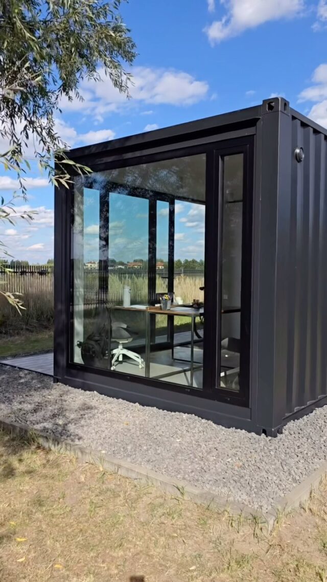 Imagine turning a simple shipping container into a stylish office space that’s as functional as it is unique! 💼🏢 L15XL office 3m wide#office #containeroffice #workingspace #workplace #workplacedesign #smalloffice #smallspaces #workmode #officedesign #officedecor #officespace #officelife #officeinspiration #shippingcontainer #büro #flexicube #guesthouse #mancave #airbnbhomes #smallliving #modernoffice #modernhomes #cargo #gardenhouse #gardenoffice #tinyhome #tinyhouse #workworkwork #officevibes #officeview