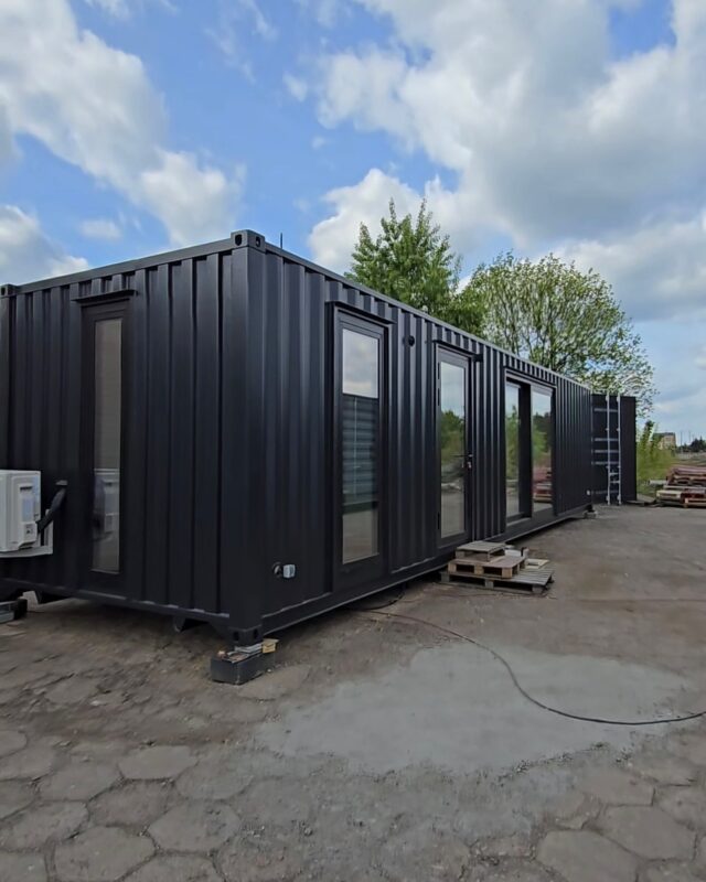 Another project completed! L30.8XL, a 3m wide container home — giving it that extra spacious feel inside ✨ (12 x 3m) 🛌🛌#container #containerhome #containerhouse #shippingcontainerhome #cabin #shippingcontainerhouse #flexicubepl #tinyhome #tinyhouse #containeroffice #singlefamilyhome #houseinspo #homeliving #containerarchitecture #airbnblife #mancave #box #flexicubepl #office