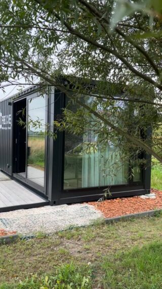 Create the perfect workspace without leaving home.
A garden office gives you a quiet, comfortable, and stylish place to work, focus, and recharge - right in your own garden. L15XL office (3m wide) 🏡💻 #office #containeroffice #gardenoffice #containerhome #containerhouse
