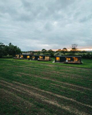 Your next Airbnb could be anything but ordinary 🏡✨ A modern container home gives guests something they’ll remember — and gives you a unique space with real rental potential.
Different by design. Built to stand out🏡 @theboxbnb#containerhome #container #tinyhome #shippingcontainerhome #airbnb