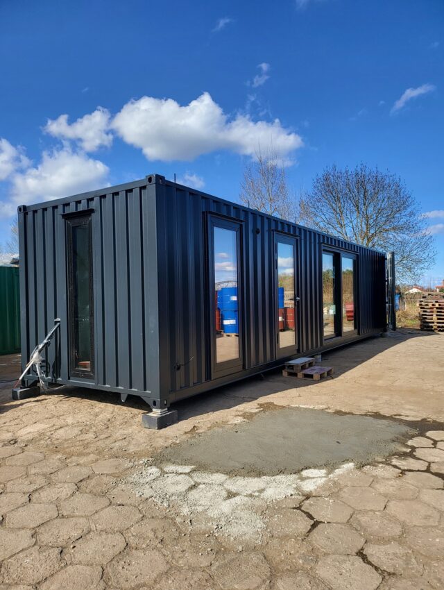 L30.8XL container home - 3 m wide for extra comfort and style. That’s half a meter more than standard, and it makes a huge difference inside.
Modern design, efficient layout, and fully customizable 🏡#containerhome #containerhouse #tinyhome #tinyhouse #guesthouse #studenthouse #mancave #shippingcontainerhouse #shippingcontainerhome #dreamhome #dreamhouse #hause #housing #flexicubepl #modernhouse #modernhome #flexicube #containerdesign #housedesign #containerlife #airbnb #glamping #homeinspiration #homeideas #minimalliving #summerhouse #homeinspo #container #containerarchitecture #cabin