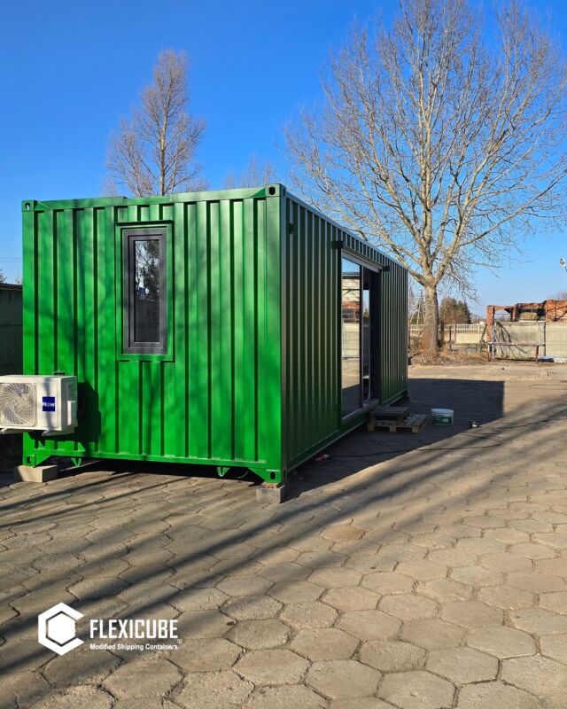 The L22XL model is a modern and spacious
container house measuring 9 x 3 m,
combining functionality with stunning
aesthetics. Perfect as a year-round home, a
recreational getaway, or an office
surrounded by nature. With its generous
size and thoughtfully designed layout, the
L22XL offers exceptional comfort for any
purpose. @selfcontainedbyflexicube#flexicubepl #flexicube #container #containers #containerhome #containerhouse #housing #build #architecture #tinyhome #tinyhouse #dreamhome #dreamhouse #shippingcontainer #shippingcontainerhome #shippingcontainerhouse #airbnb #guesthouse #apartment #mancave #hotelroom #containersolutions #homeinspiration #homeinspo #homestyle