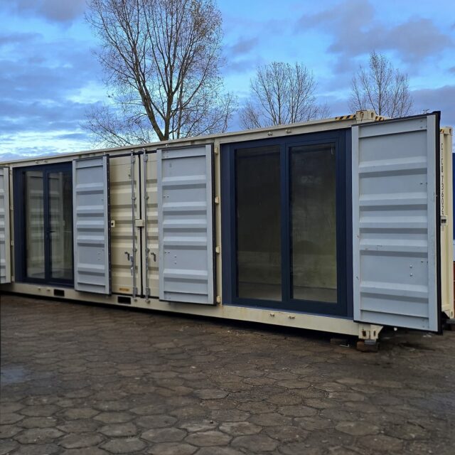 L30 OSD already comes with windows 💫
🌍 Worldwide Shipping! 🇺🇸 🇨🇦 🇦🇺 🇳🇬
This model can be delivered anywhere you dream of. Featuring original container doors, your home stays secure and protected even in the toughest climate conditions 🌪️🌨️#flexicube #worldwideshipping #tinyhouse #containerhome #containerhouse #tinyhome #tinyhouse #shippingcontainerhouse #shippingcontainerhome #dreamhome #hause #housing #flexicubepl #modernhouse #modernhome  #containerlife #airbnb #glamping #homeinspiration #homeideas #minimalliving #homeinspo #container #containerarchitecture #cabin #usa🇺🇸 #containers #shippingcontainers