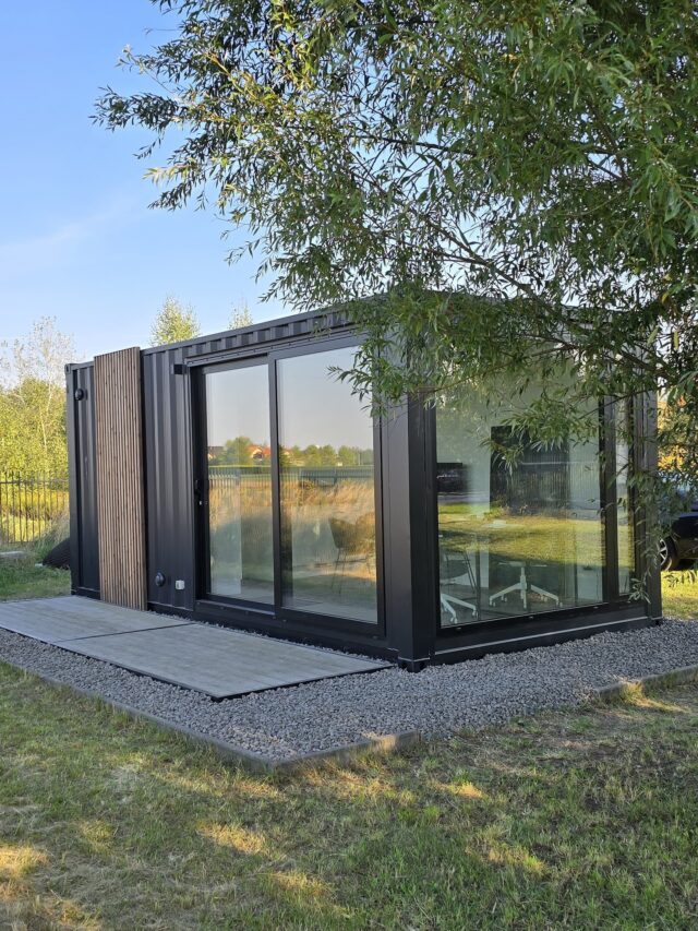 L15XL container offices and homes — a smart and stylish choice! Built from a 20ft container expanded to 3 meters wide, it offers extra space and comfort while keeping the modern container design you love 🏡💫#container #containerhome #containerhouse  #shippingcontainer #shippingcontainerhome #shippingcontainerhouse #airbnb #glamping #guesthouse #rental #containerdesign #cabin #cabinlife #tinyhome #tinyhouse #containerarchitecture #mancave #containersolutions #homeinspiration #homeinspo #homesweethome #housedesign #haus #apartment #flexicube #flexicubepl #homedecor #build #beautifulhomes #affordablehomes