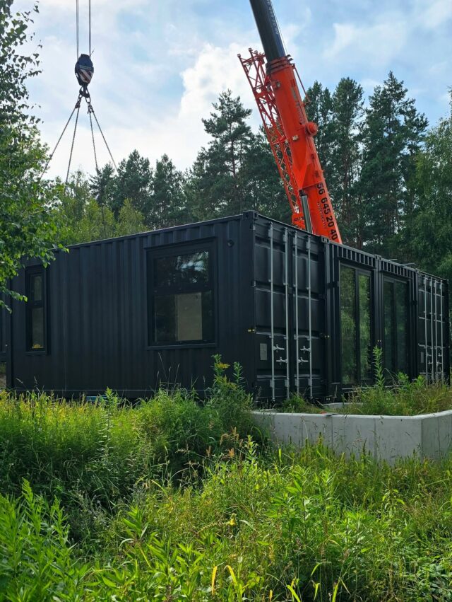 Our 6-container house is finally in place! 🚚🏡
The installation is complete. Stay tuned — the final reveal is coming very soon! ✨#containerhome #shippingcontainerhome #modularliving #tinyhousemovement #sustainablehomes #modernarchitecture #prefabhouse #designinspiration #dreamhome #futurehomes #uniquehomes #architecturelovers #flexicube #homegoals #container #containerhouse #shippingcontainer #cabin