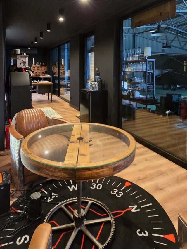 A real Man Cave brought to life 📺🎞️🎥✈️ Two containers connected with a sleek covered space in between created a truly unique retreat — and all of it overlooking the airport ✈️A perfect blend of raw industrial character and modern comfort, whether for chilling, working, or hosting friends. Simple idea, powerful effect 💫Who wouldn’t want a spot like this? 2 x L30#mancave #mensretreat #containerhome #containerlife #shippingcontainerhome #containerhouse #containerarchitecture #modularhome #tinyhome #tinyhouseliving #industrialstyle #backyardretreat #modernliving #creativespace #outdoorliving #airports #flexicubepl #container #shippingcontainer #containeroffice #officeideas #cooloffice #houseinspo #homeideas #blackdesign #cabin #cabins #cabinlife #cabininthewoods #box