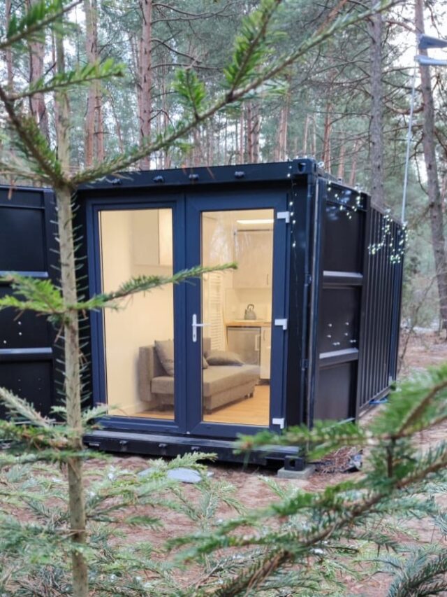 Creating your own retreat where you can get away, relax, socialize with friends or focus on your hobbies doesn’t have to be a day dream any longer 🌲🏡 L15#containerhome #containerhouse #tinyhome #shippingcontainerhouse #cabininthewoods